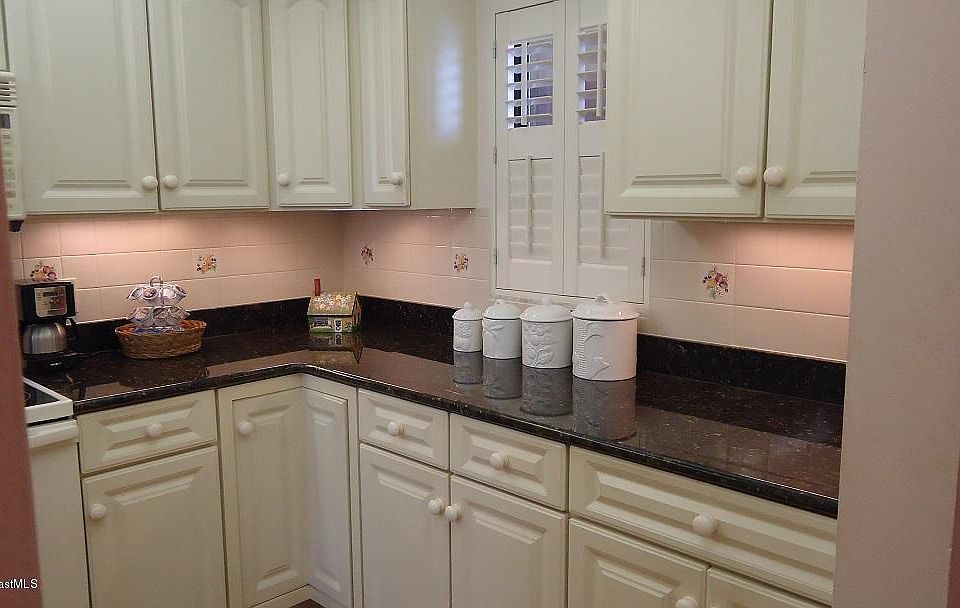 1st image of 520 Palm Springs Blvd APT 512