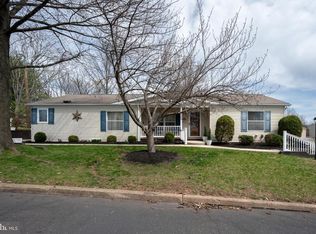 325 Hidden Springs Dr, Souderton, PA