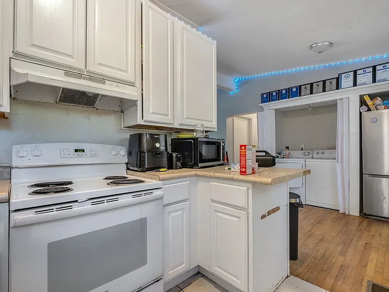 1674 Sharkey St — Photo 9