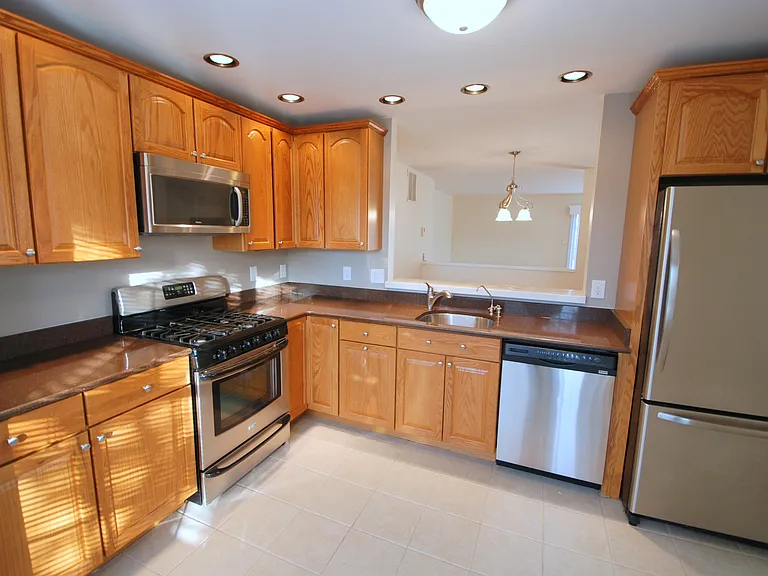13500 Darter Ct — Photo 5