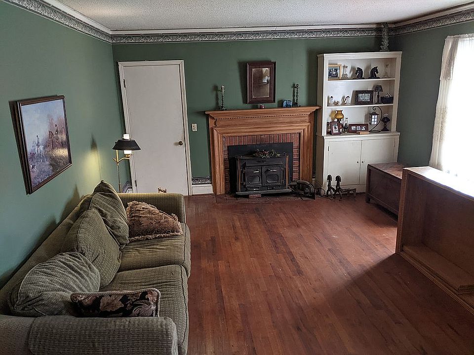 Hardwood floors & fireplace
