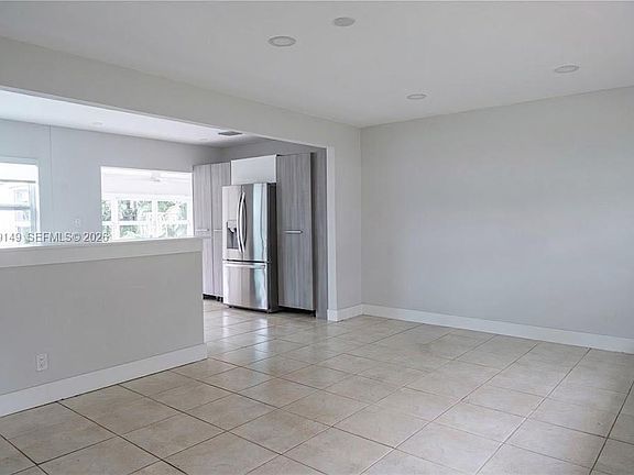3rd image of 2842 Jackson St