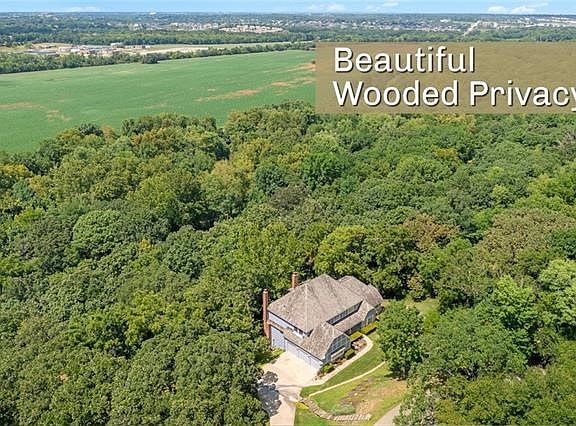 2nd image of 15814 Meadow Ln