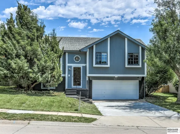 8217 S 152nd St, Omaha, NE 68138