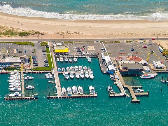 2nd image of 369 Dune Rd