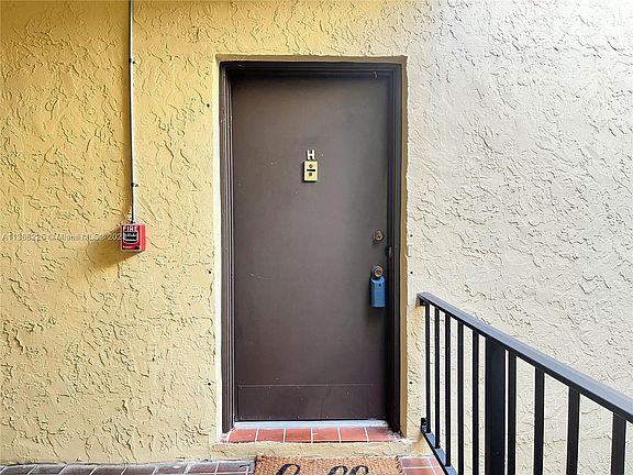 3rd image of 13714 SW 90th Ave #28H