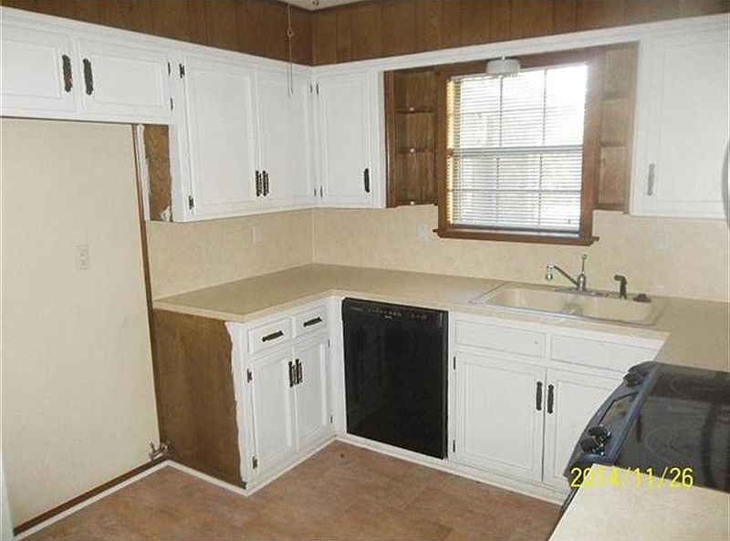 2nd image of 1021 Melissa Dr