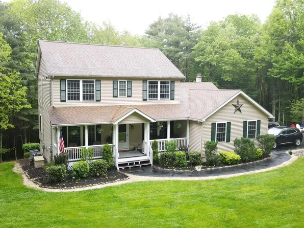 131 Emery Rd, Dingmans Ferry, PA 18328