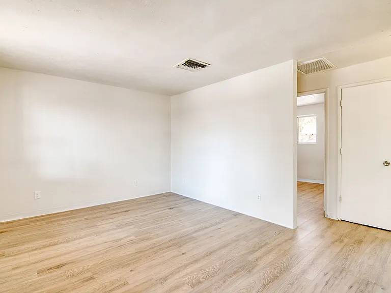 5657 E 28th St #5657 — Photo 25