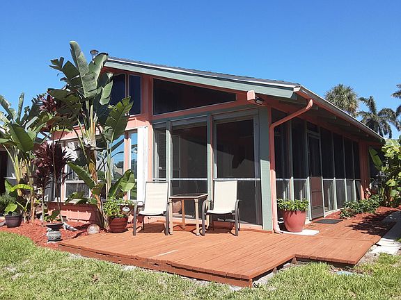 2nd image of 4042 NE Breakwater Dr