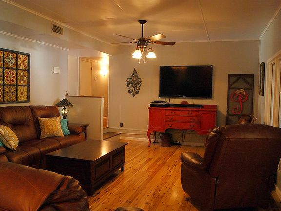 4th image of 699 Hickory Hill Dr