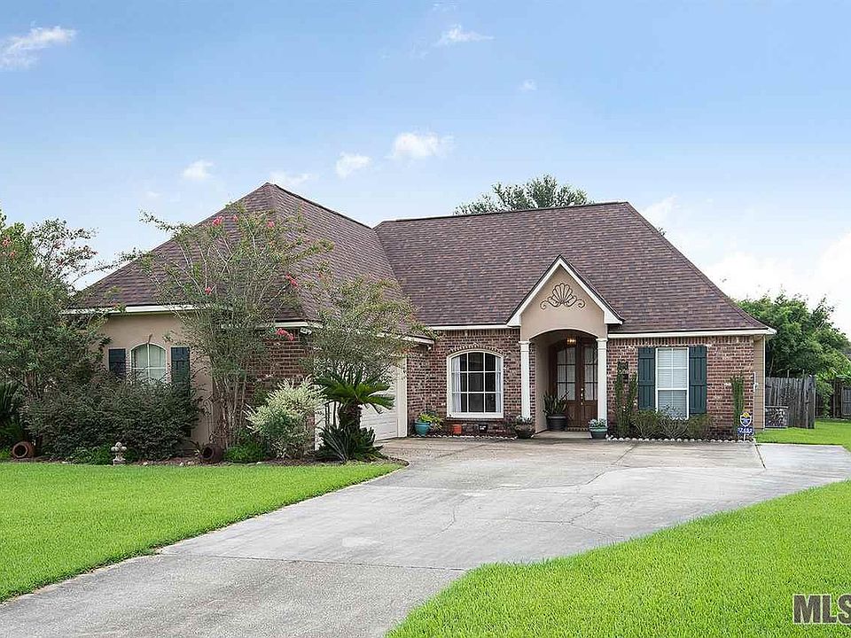 1st image of 17462 Lauren Dr