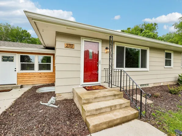 2717 Terrace Dr, Burnsville, MN 55337
