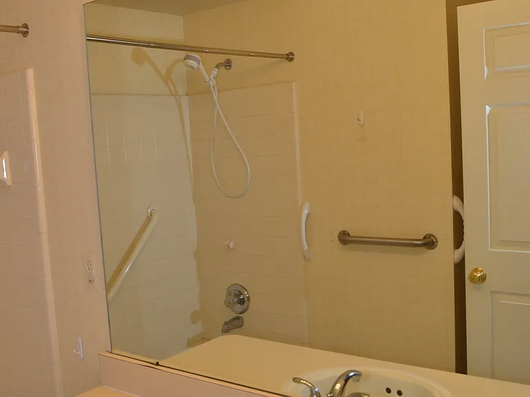 13313 Wyndemere Cir — Photo 18