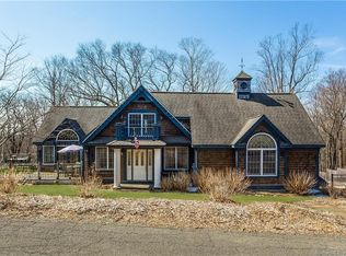 31 Grandview Dr, Danbury, CT 06811