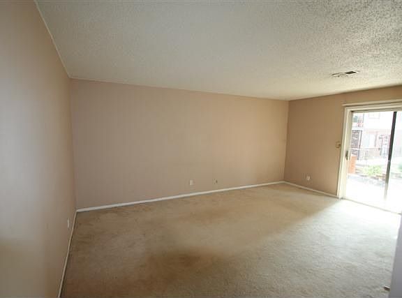 3rd image of 10134 W 96th St APT A