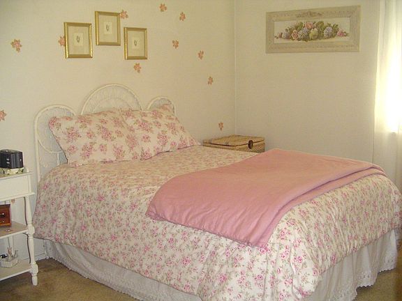Bright & airy bedrooms