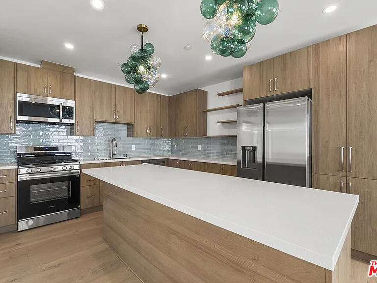 822 N Orange Grove Ave #822.5 — Photo 5