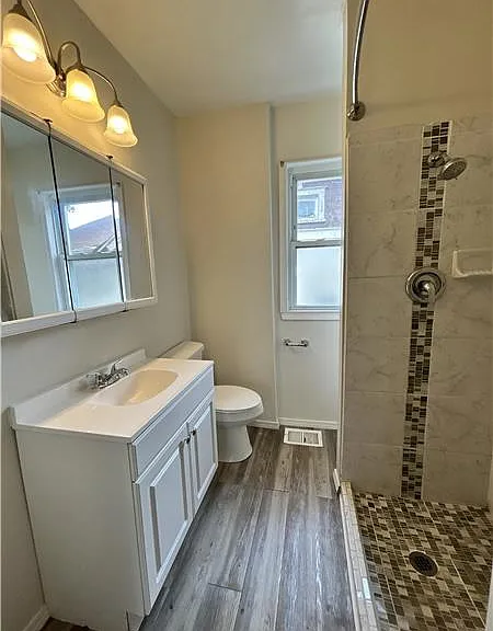 1303 Oregon Ave — Photo 11