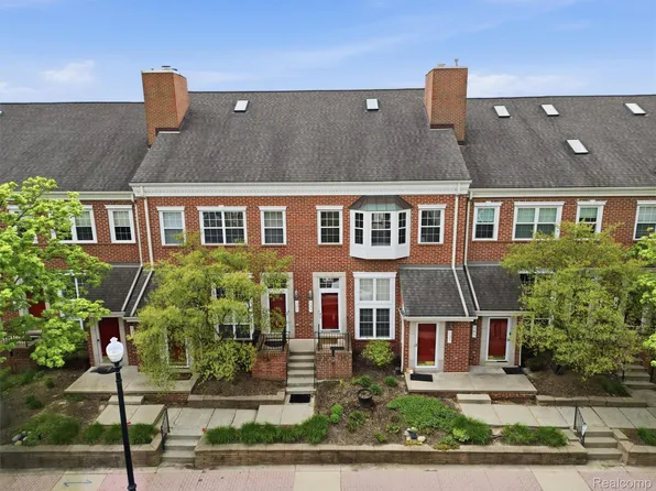 135 W Kenilworth Ave, Royal Oak, MI 48067