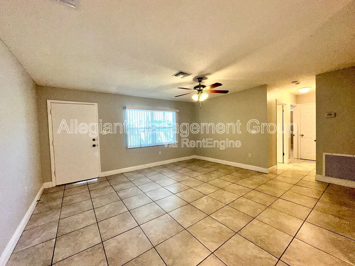 3 bed, 2.0 bath, 1200 sqft, $1,399 — Photo 3