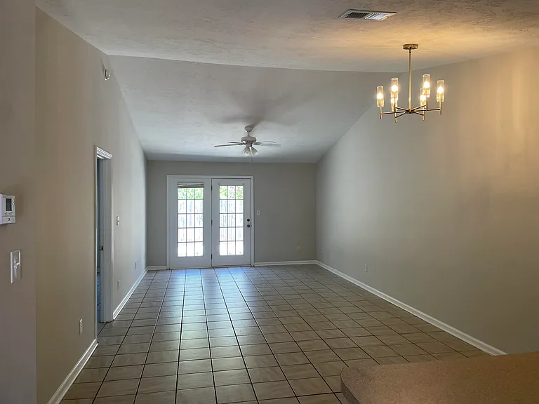 143 Portofino Ln SW — Photo 2