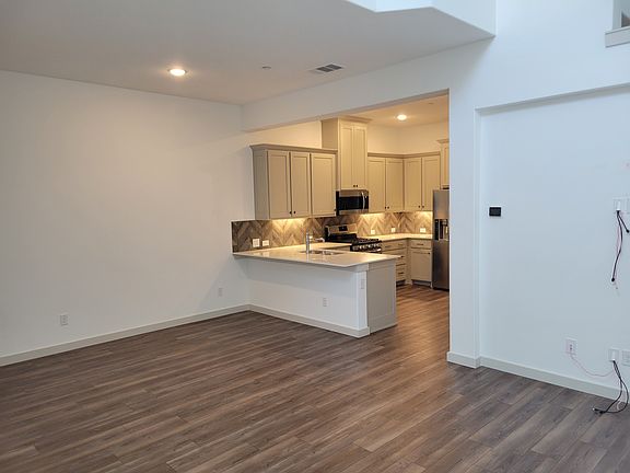 2nd image of 6429 Iron Horse Blvd