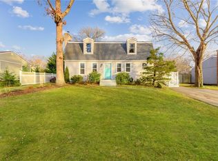 19 Juniper Trl, Narragansett, RI 02882
