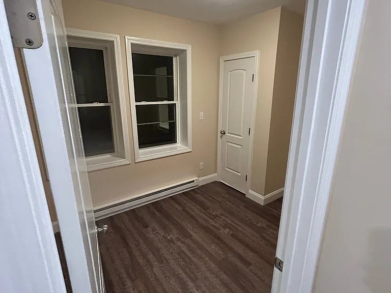 1039 Main St #7 — Photo 8