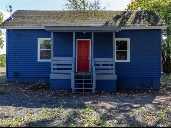 210 Short Morgan St, Eden, NC 27288