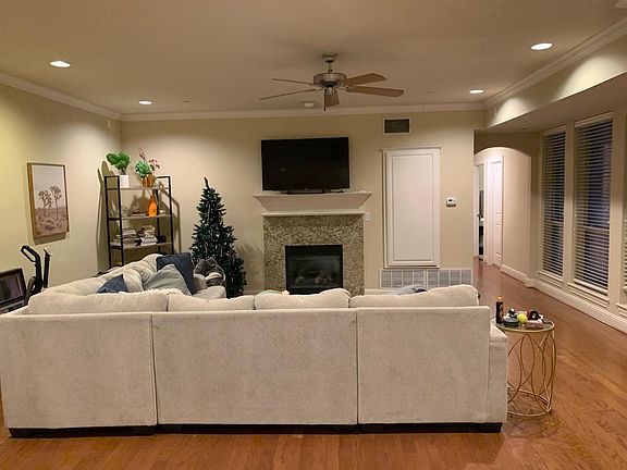 Best living area on Rosedale.