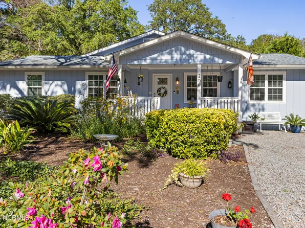 206 Stuart Avenue, Southport, NC 28461