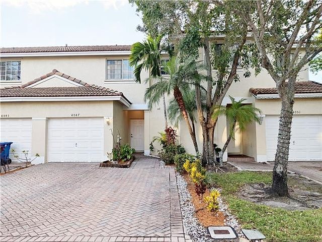 1st image of 4047 NW 92nd Ave #1