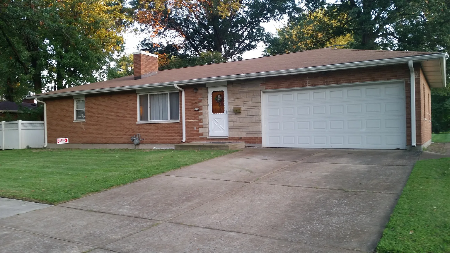 3204 Bradley Ave photo 1