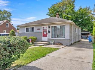 5660 Hipp St, Dearborn Heights, MI