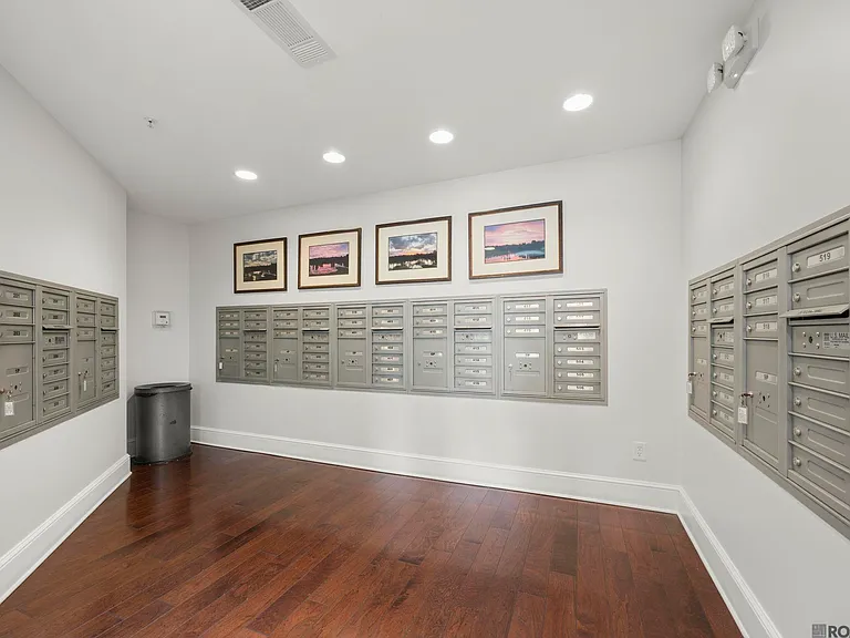 998 Stanford Ave #303 — Photo 33