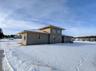 1223 NW Mount Washington Dr, Bend, OR 97703