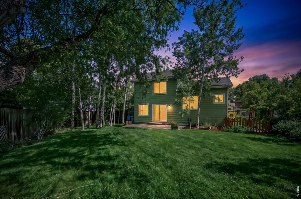 906 Deer Creek Ln