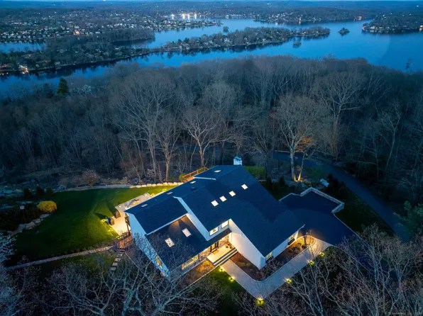 11 Hillcrest Drive, New Fairfield, CT 06812