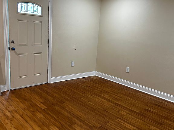 4th image of 2458 Benefit St