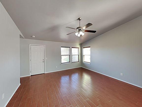 5th image of 15300 Nightshade Dr