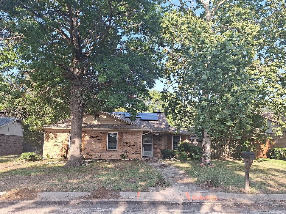 1st image of 2001 Wisteria St