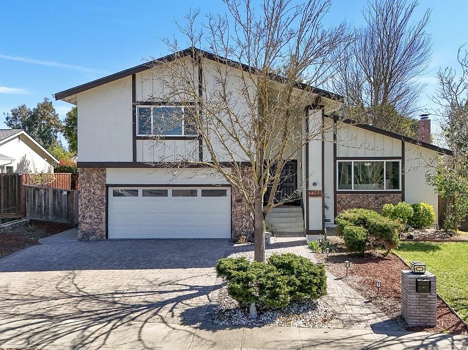 1st image of 3368 Camarones Pl