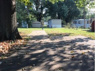 2930 S Roosevelt Dr, Evansville, IN 47714