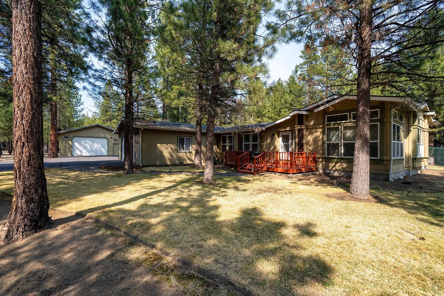 15175 Ponderosa Loop photo 1