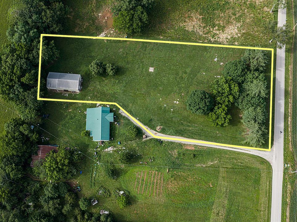 1st image of 3896 Petros Browning Rd