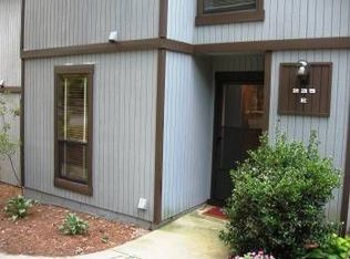 225 E Village Ln, Greensboro, NC 27409