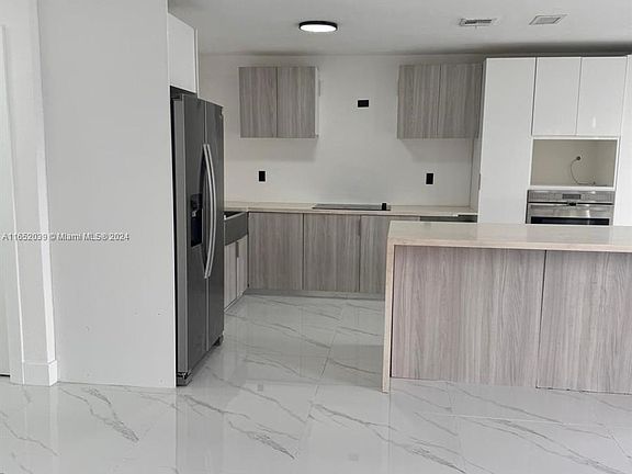 5th image of 5527 NW 194th Circle Ter #5527