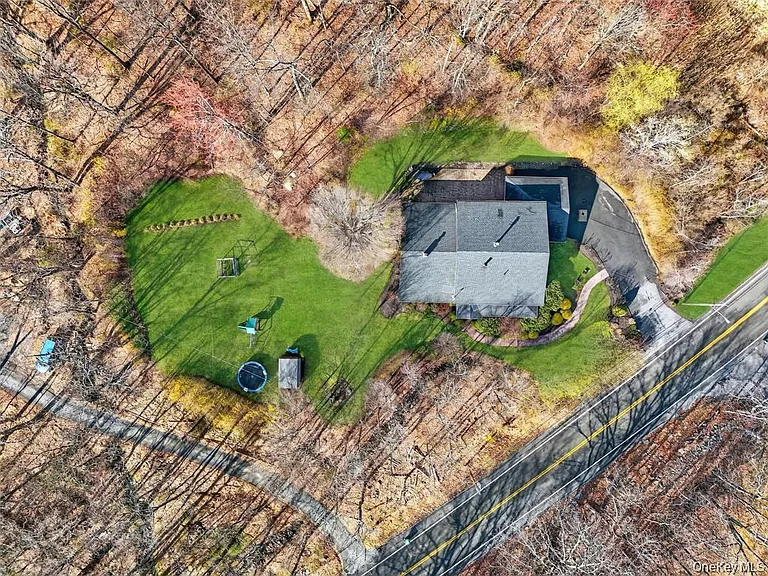 155 Roselawn Rd — Photo 33
