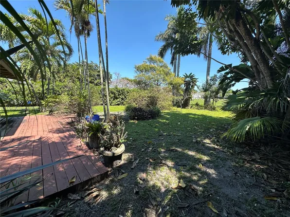 2490 Andros Ln, Fort Lauderdale, FL 33312